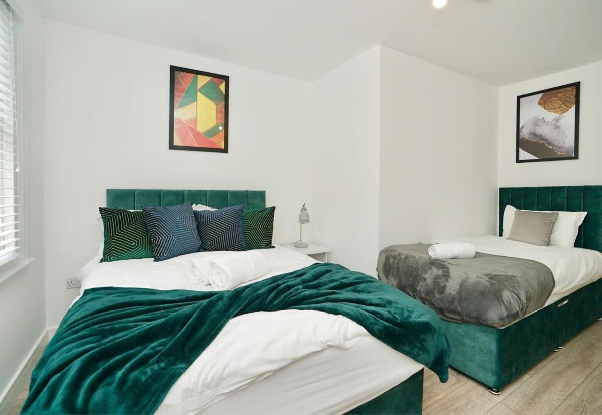 Luxury * Huntingdon